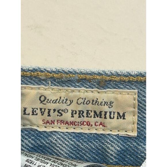 Women's Levi's 501 premium jean 2 1/2 " inseam button fly shorts size 25 - Picture 3 of 5